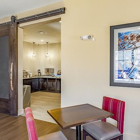 Comfort Inn Altoona-Des Moines Екстериор снимка