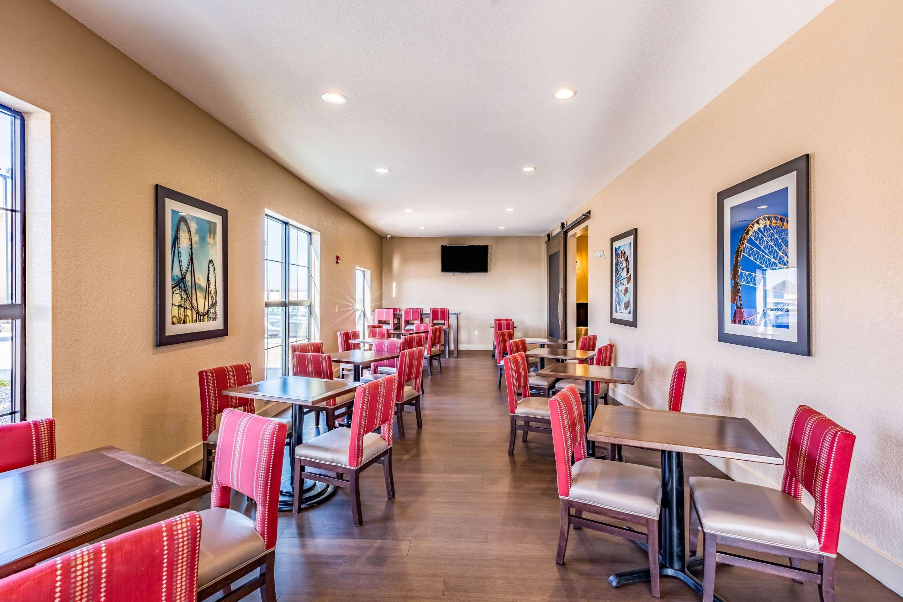 Comfort Inn Altoona-Des Moines Екстериор снимка