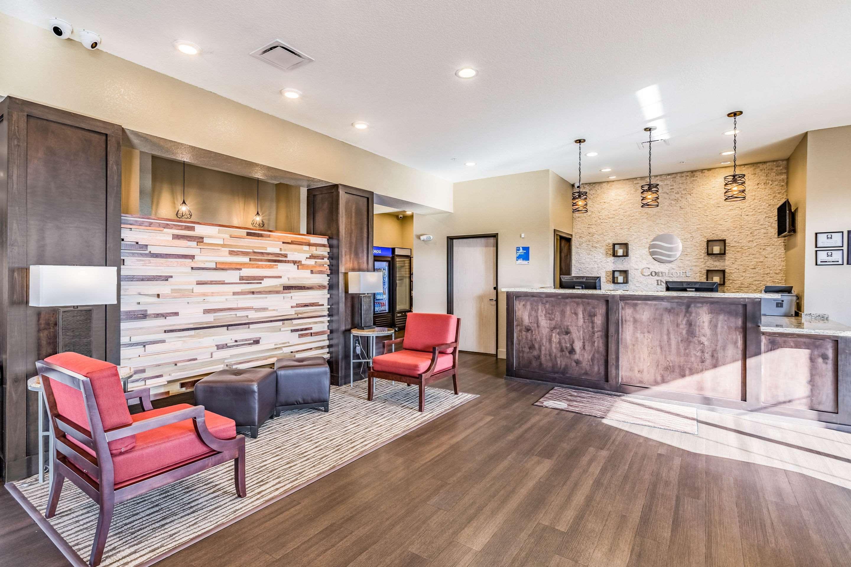 Comfort Inn Altoona-Des Moines Екстериор снимка