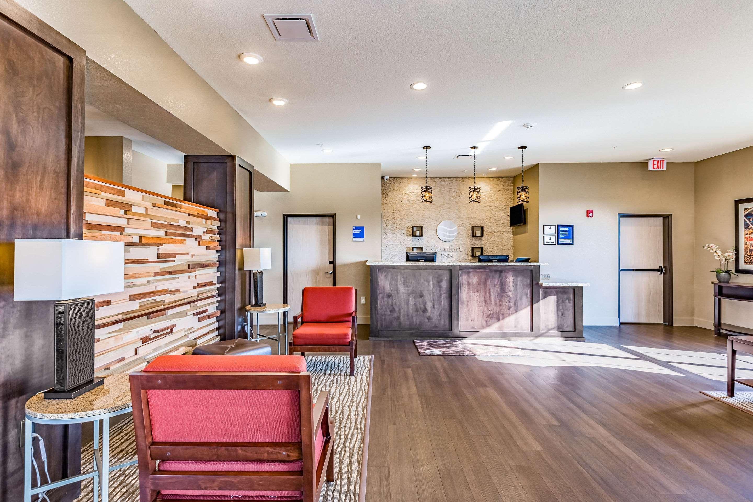 Comfort Inn Altoona-Des Moines Екстериор снимка