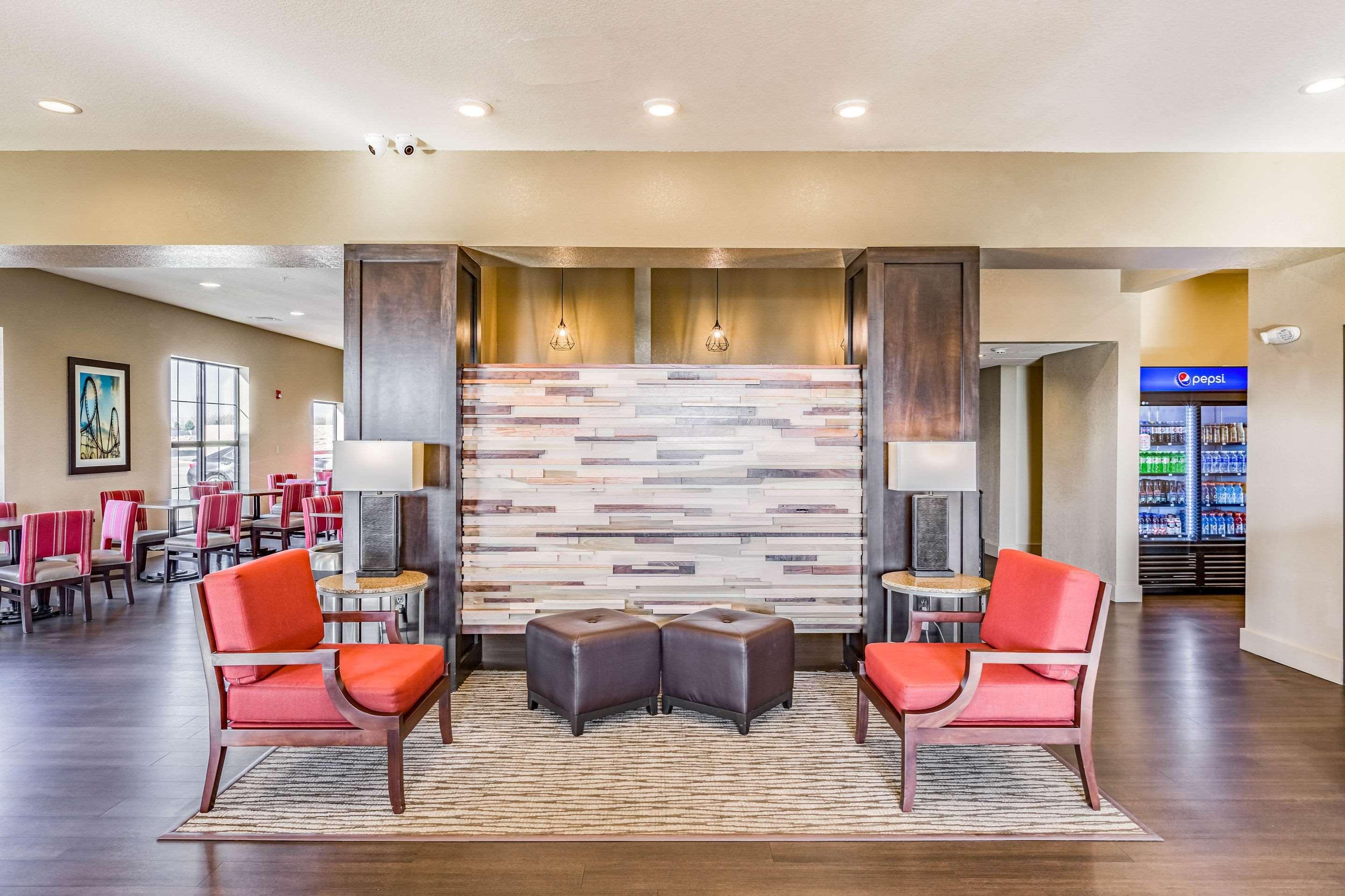 Comfort Inn Altoona-Des Moines Екстериор снимка